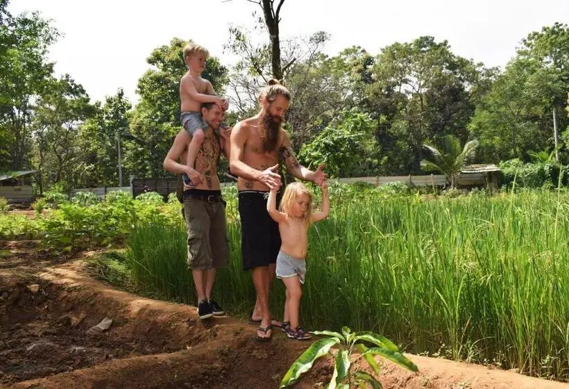 Hotelli Nildiya Riverside Safari