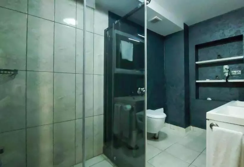 Mox Hotel Wellness & Spa