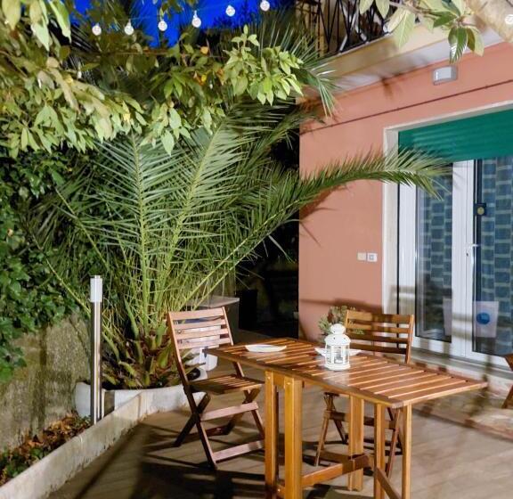 پانسیون Albamare