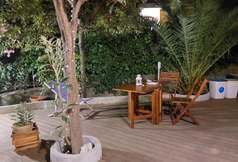 پانسیون Albamare