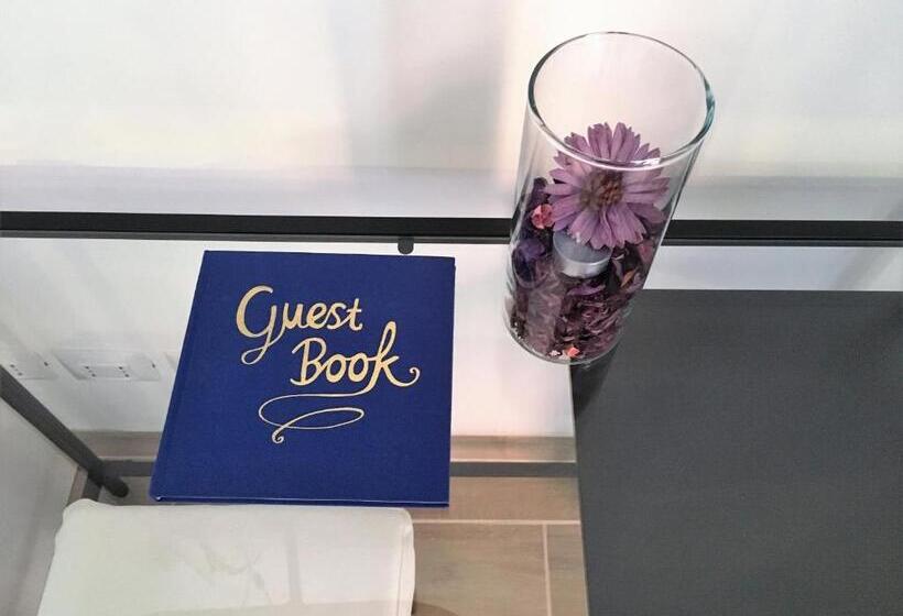 پانسیون Albamare