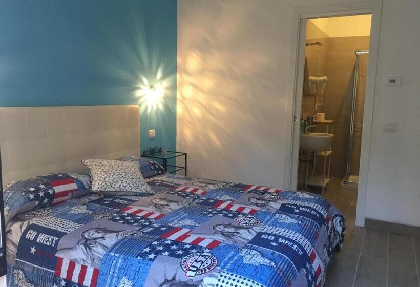 پانسیون Albamare