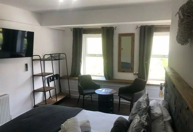 Majatalo Alpine Lodge Guest House