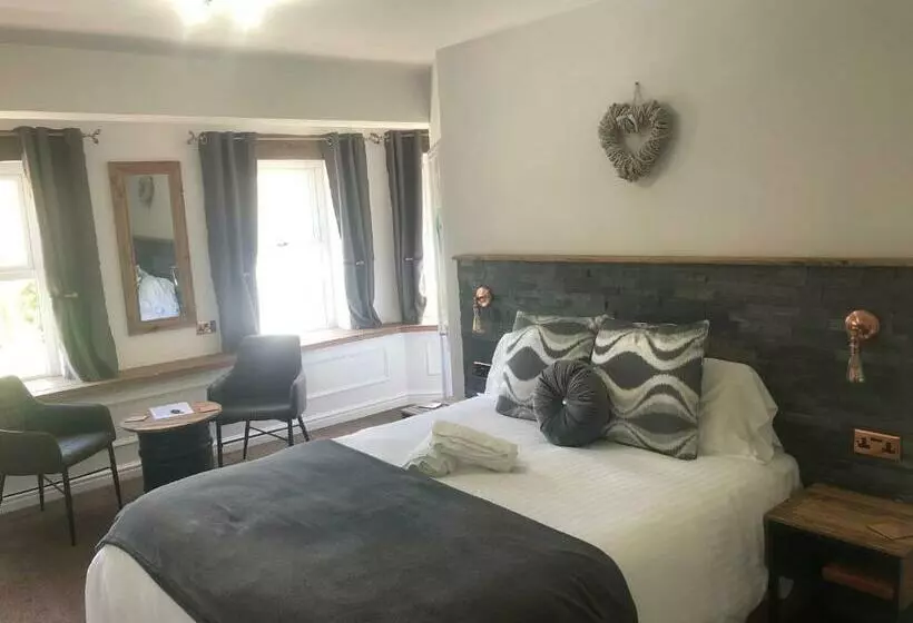 Majatalo Alpine Lodge Guest House