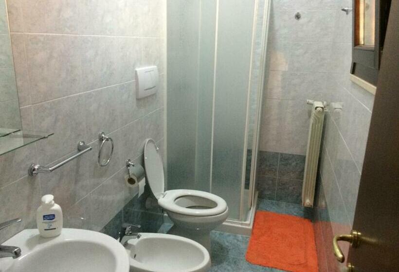 بنسيون La Curte Te Lu Pippi