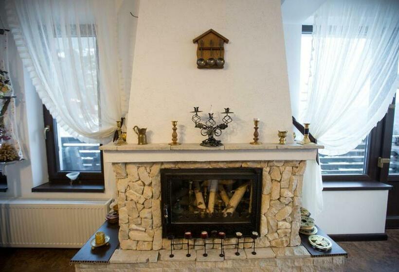 پانسیون Poarta Calimanilor