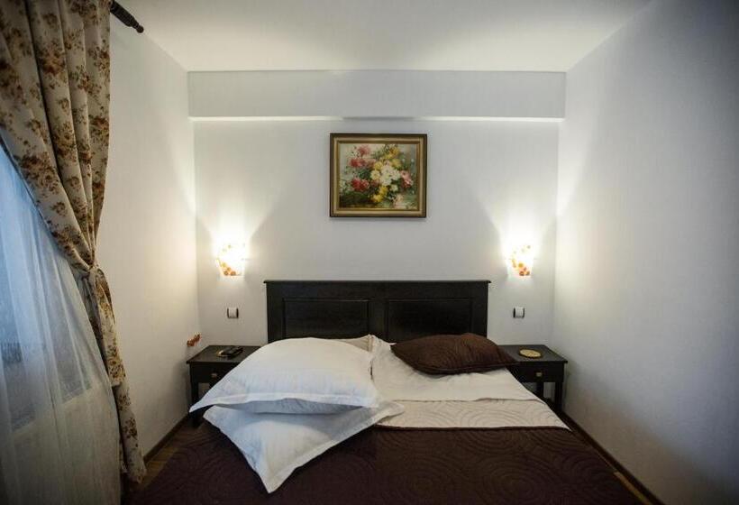 پانسیون Poarta Calimanilor