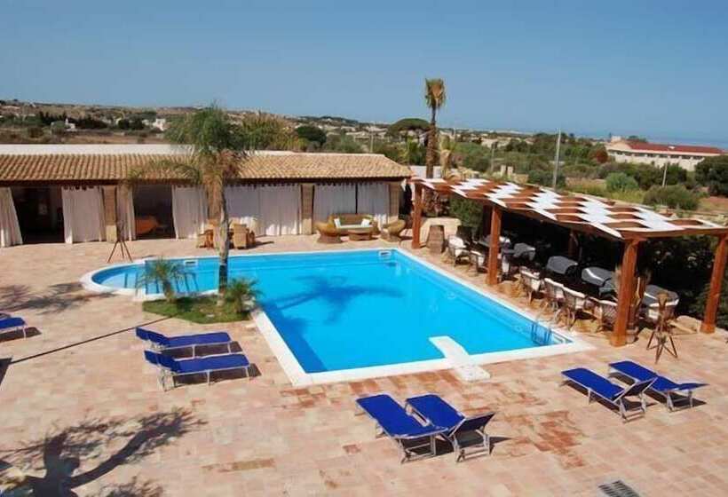 مبيت وإفطار Villa Carlo Resort