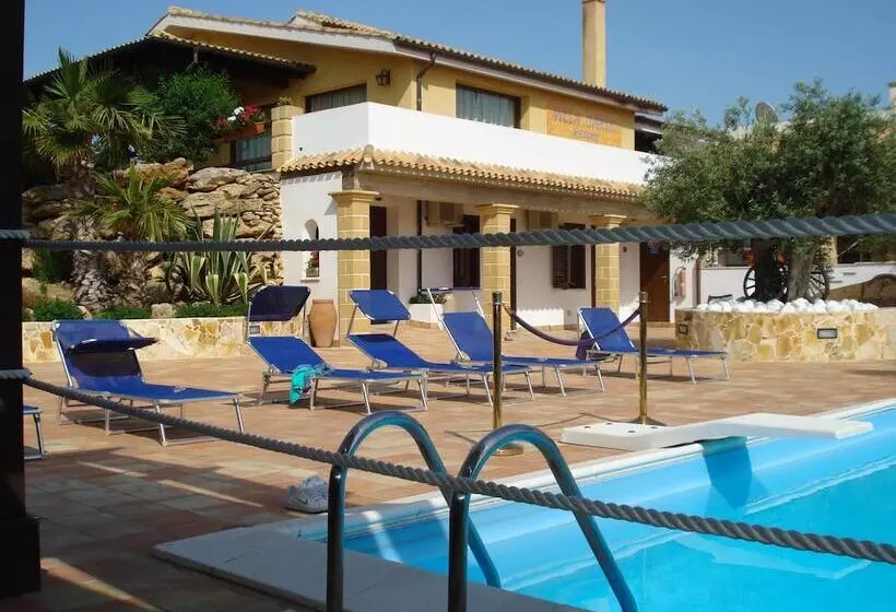 צימר Villa Carlo Resort