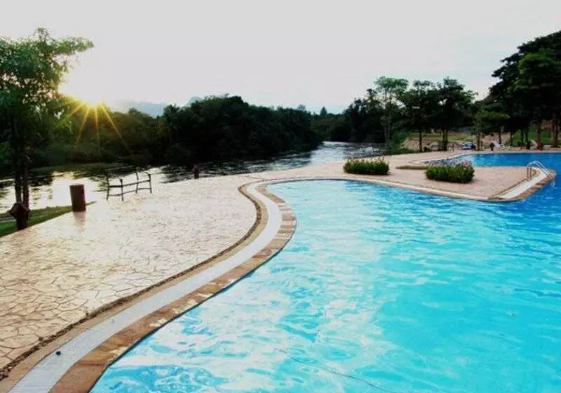 فندق Aekpailin River Kwai Resort