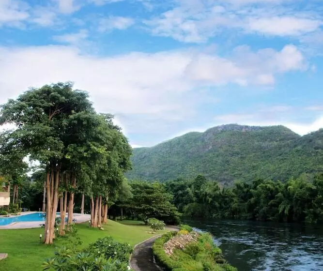 فندق Aekpailin River Kwai Resort