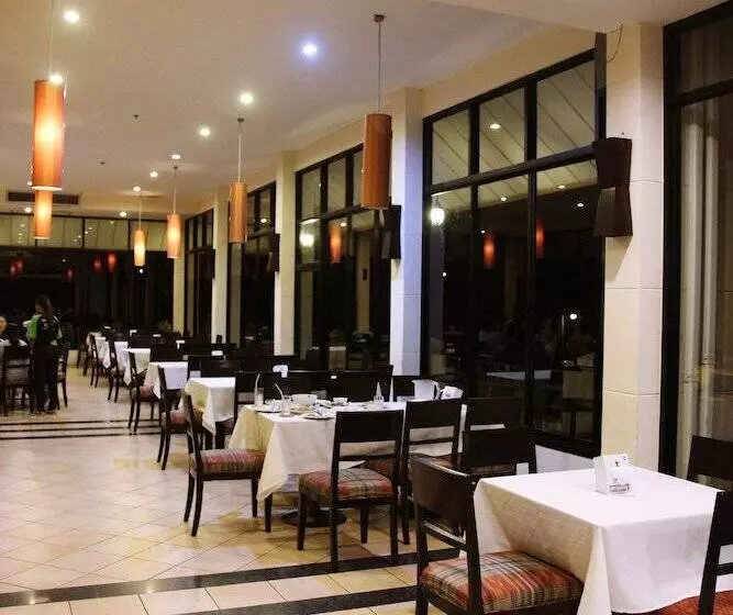 فندق Aekpailin River Kwai Resort