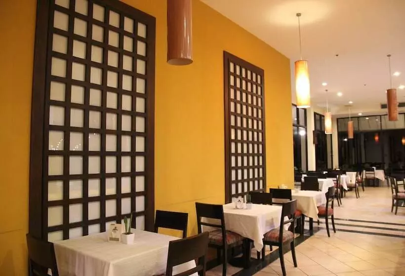 فندق Aekpailin River Kwai Resort