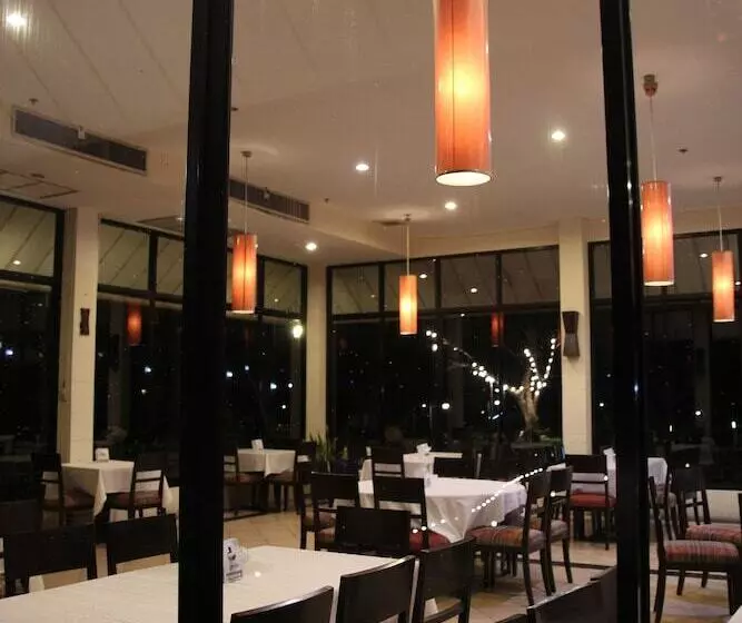 فندق Aekpailin River Kwai Resort