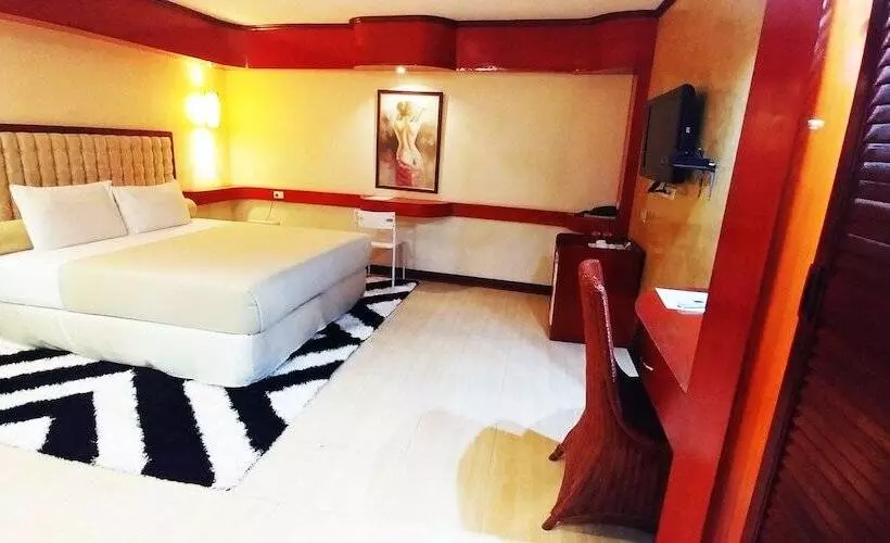 Cebu Dulcinea Hotel And Suites Mactan Airport