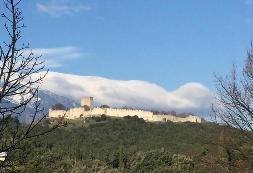 בית מלון כפרי Kymata