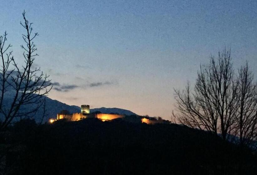 בית מלון כפרי Kymata