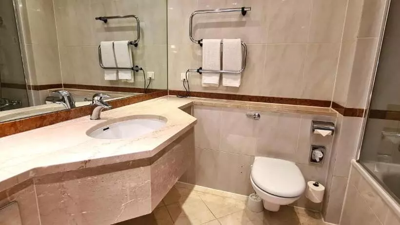 Manor Of Groves Hotel, Golf & Health Club