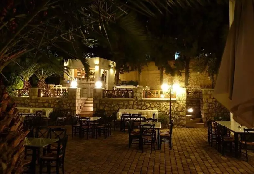 בית מלון כפרי Oasis