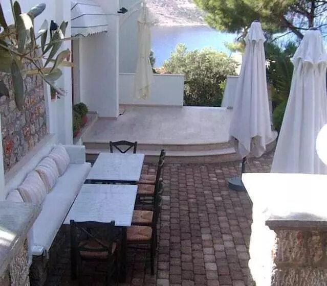 בית מלון כפרי Oasis