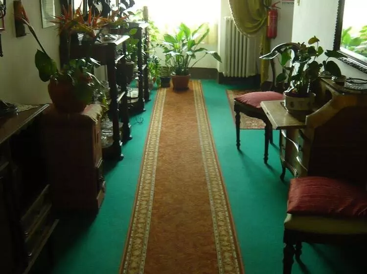 Hotel Pensione Rinascente