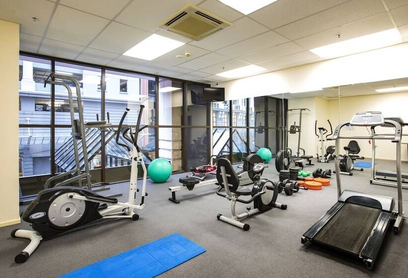 Отель Quest On Johnston Serviced Apartments