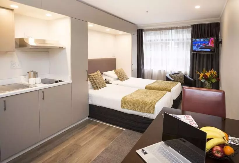 Отель Quest On Johnston Serviced Apartments