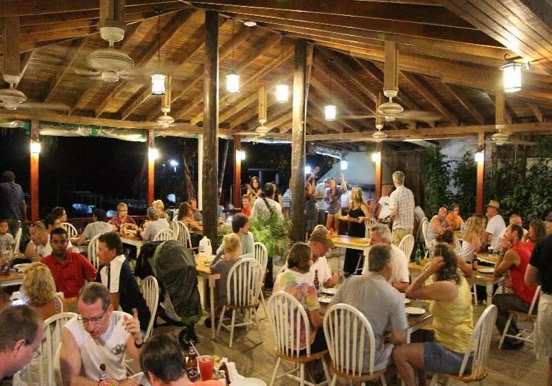 هتل Splash Inn Dive Resort & Villas