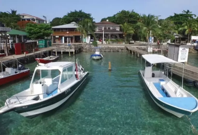 هتل Splash Inn Dive Resort & Villas