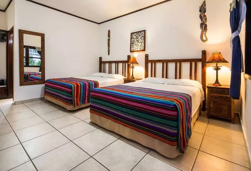 هتل Splash Inn Dive Resort & Villas