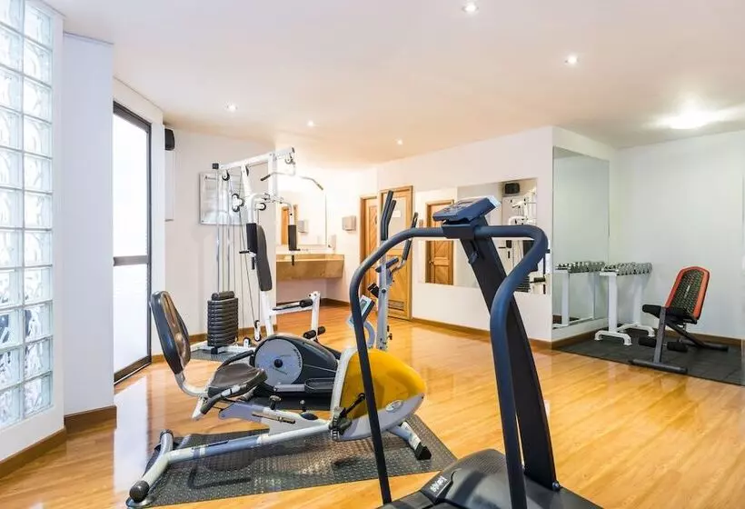 酒店 Travelers Fontana Plaza