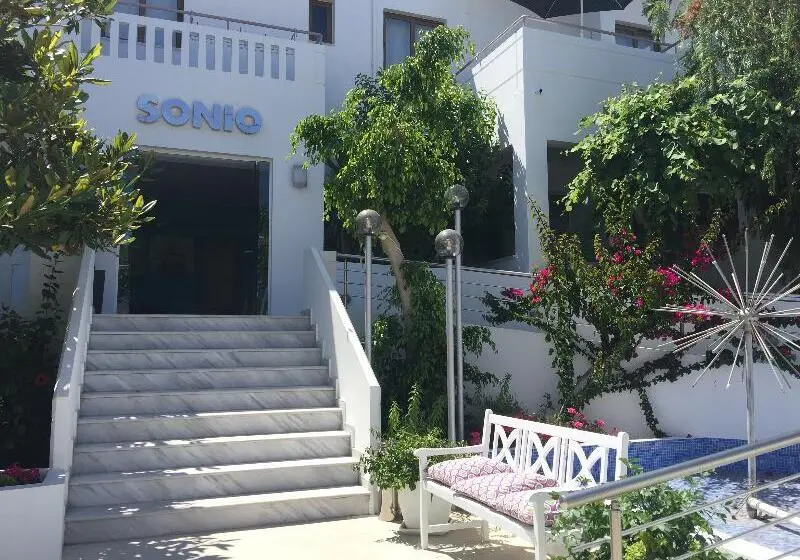 Sonio Beach