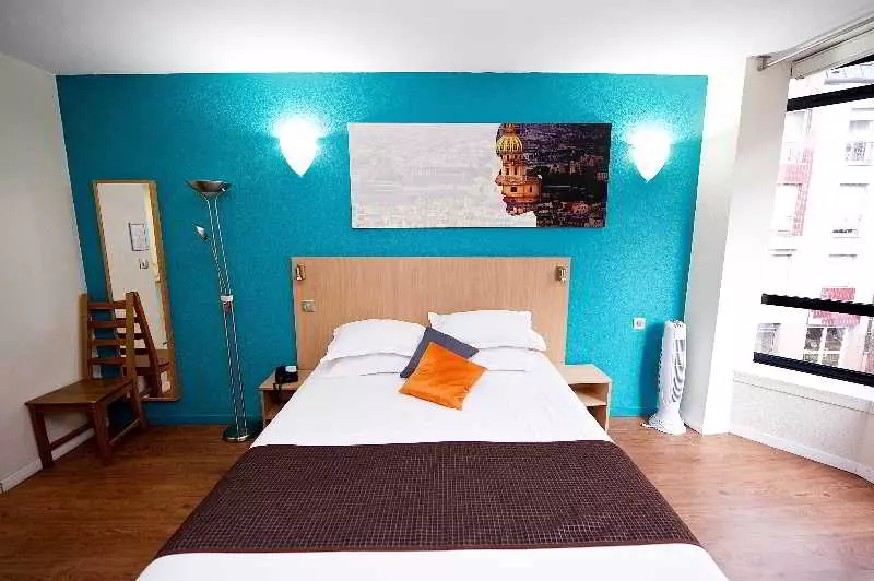 Staycity Aparthotels Paris Gare De L Est