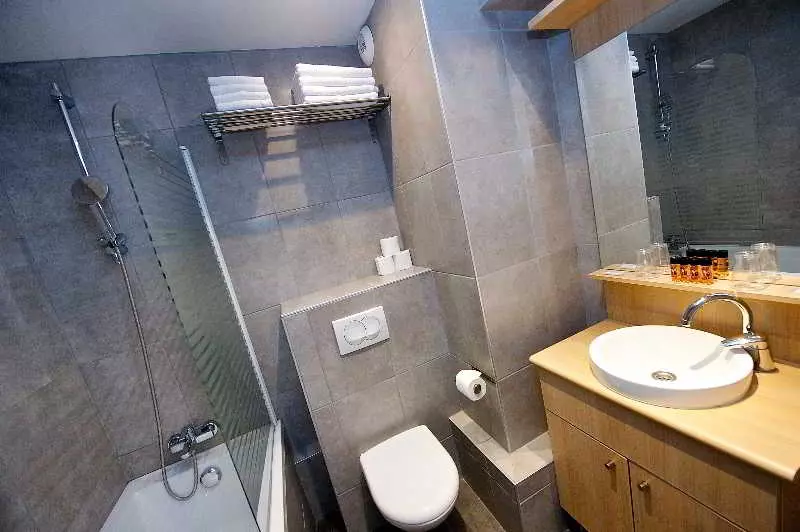 Staycity Aparthotels Paris Gare De L Est