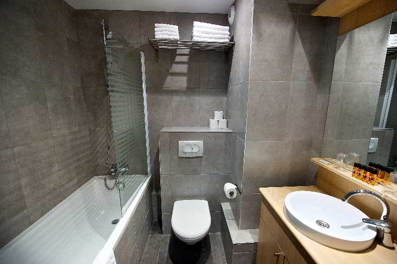 Staycity Aparthotels Paris Gare De L Est