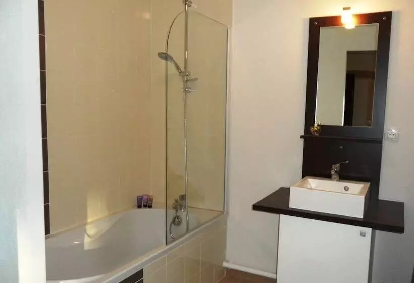 Vacanceole  Residence Le Clos Du Rocher