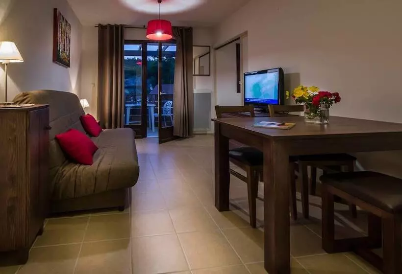 Vacanceole  Residence Le Clos Du Rocher