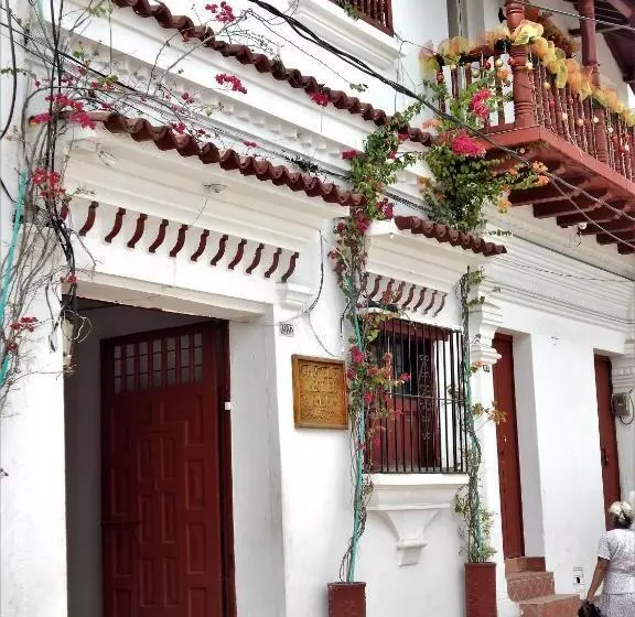 ユースホステル Jardines Evans By Geh Suites