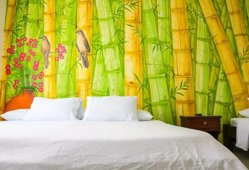 ユースホステル Jardines Evans By Geh Suites