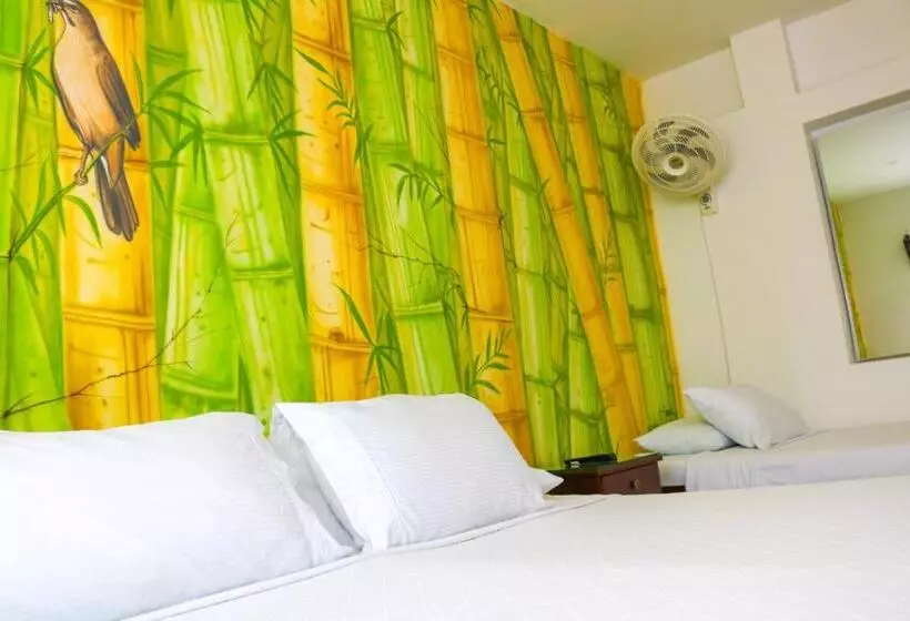 ユースホステル Jardines Evans By Geh Suites