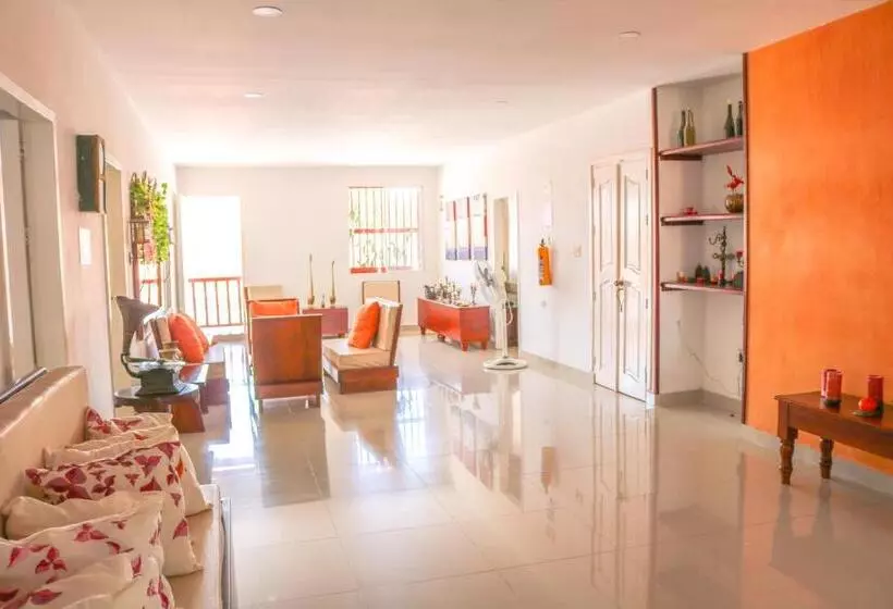 ユースホステル Jardines Evans By Geh Suites