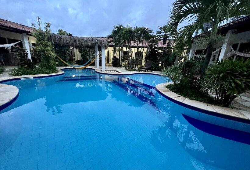 ユースホステル Pousada Califórnia Tia Lia