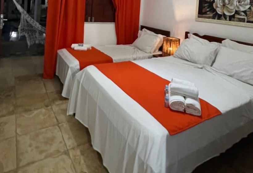 ユースホステル Pousada Califórnia Tia Lia