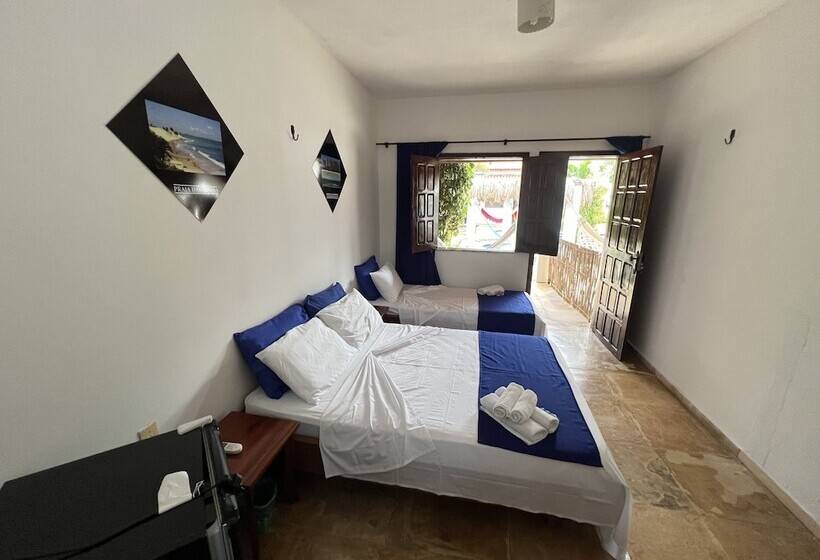 ユースホステル Pousada Califórnia Tia Lia