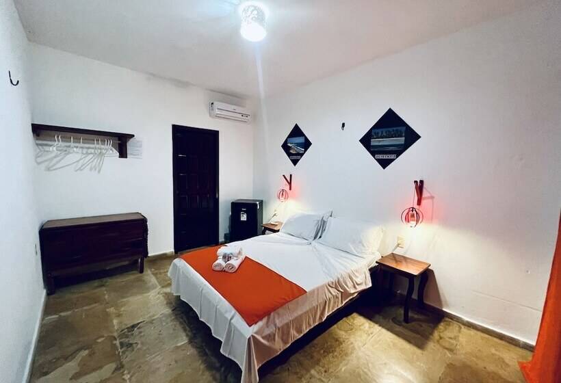 ユースホステル Pousada Califórnia Tia Lia