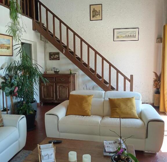 ベッドアンドブレックファースト Chambre Heloise