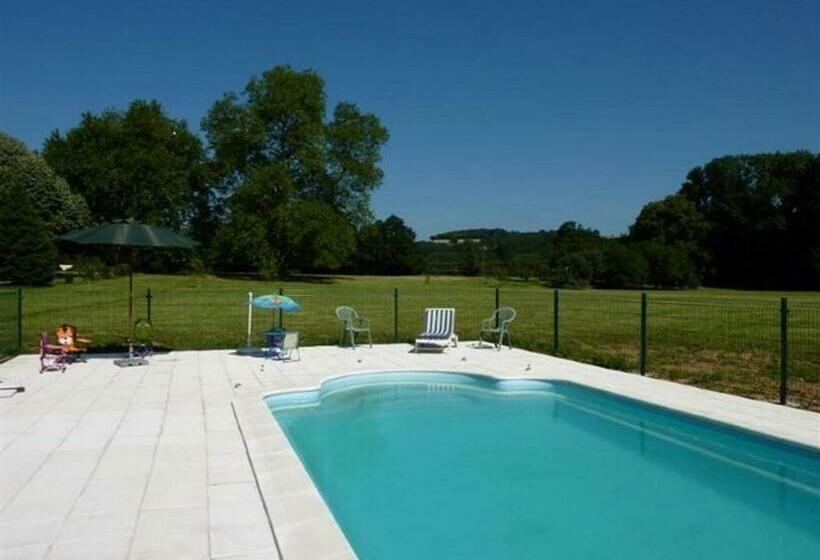 ベッドアンドブレックファースト Domaine De Lalande