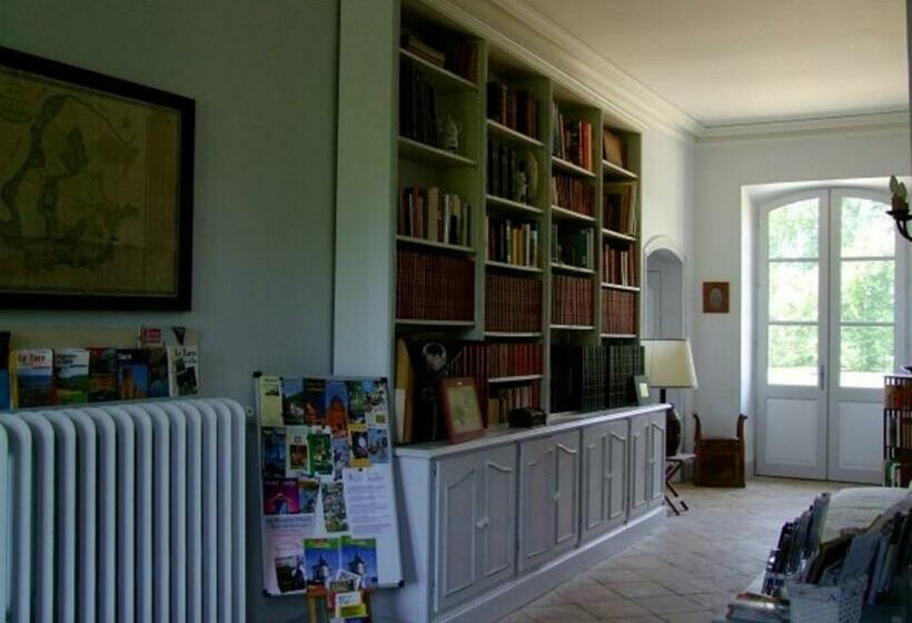 ベッドアンドブレックファースト Domaine De Lalande