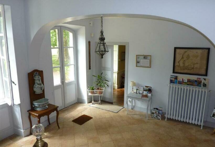 ベッドアンドブレックファースト Domaine De Lalande