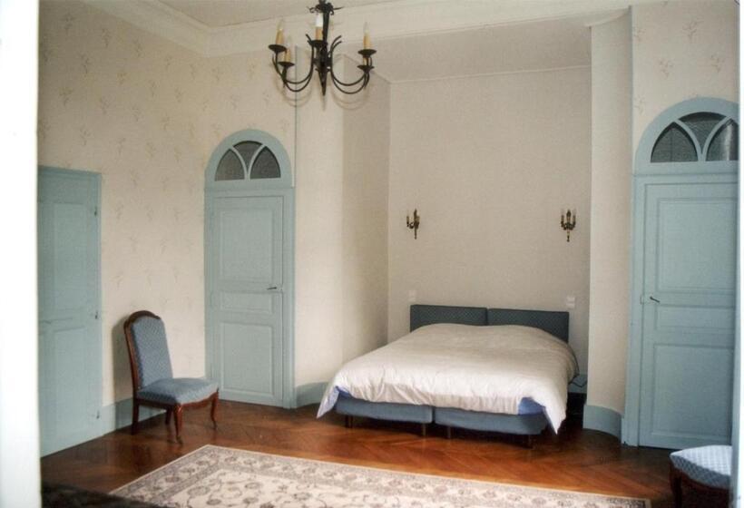 ベッドアンドブレックファースト Domaine De Lalande